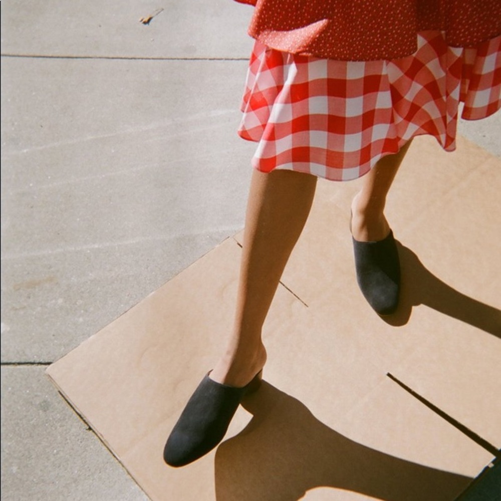 SOLD Lisa Says Gah Lou Mule 7 $260 Wore Once